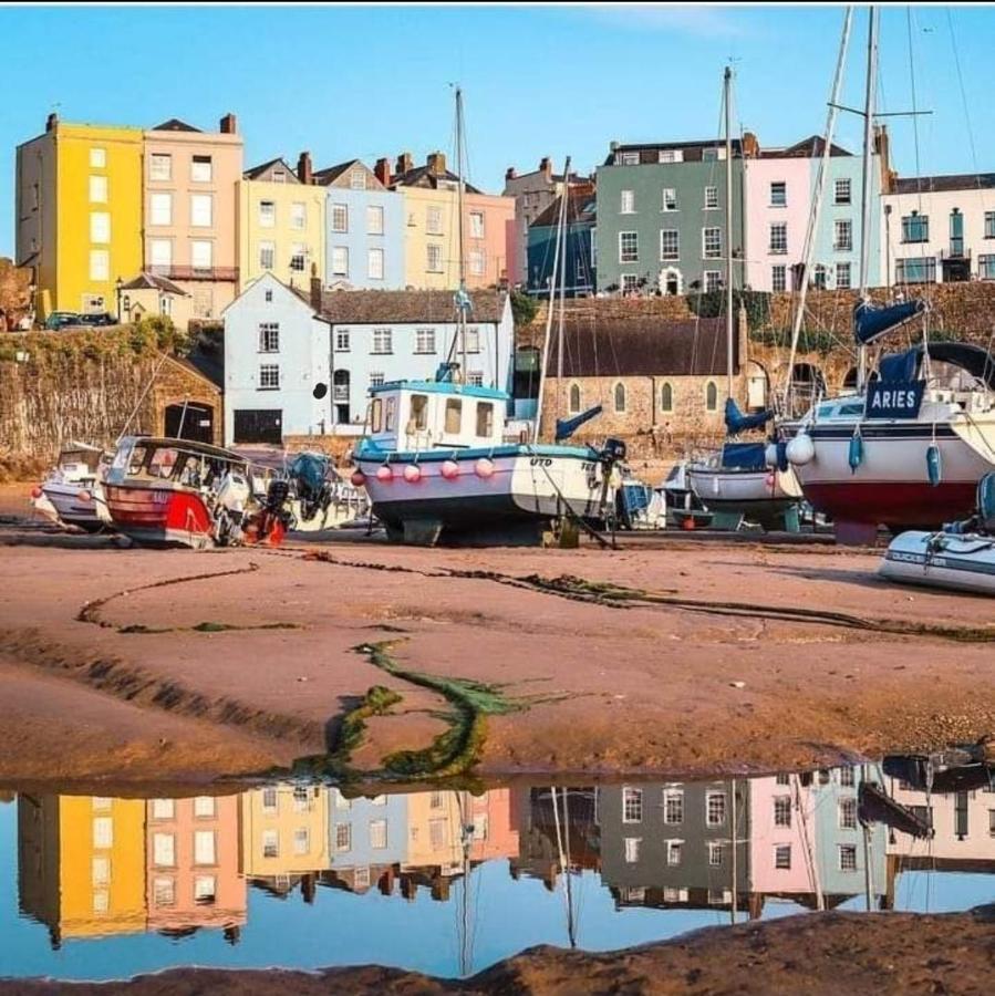 Sea Crest, Beautiful Home In Tenby With Sea Views Exterior photo